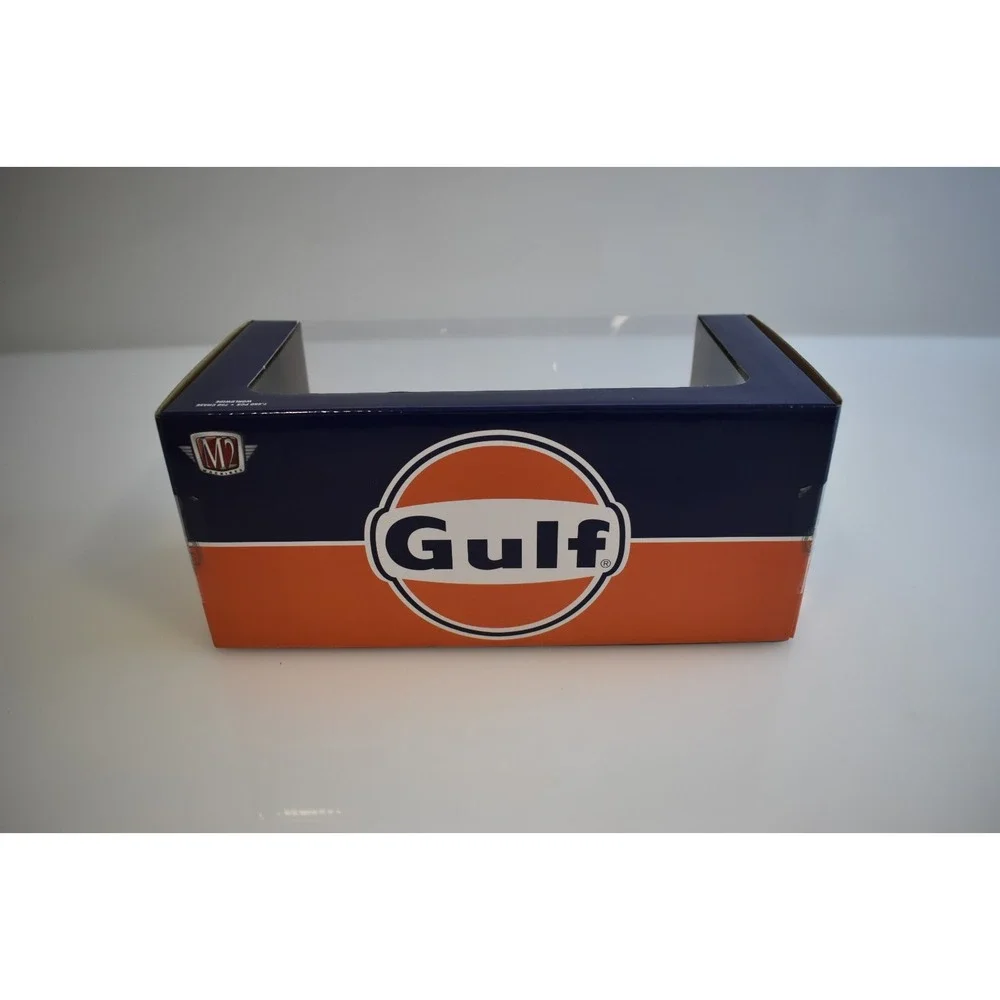 M2 Machines Chase 1970 Ford Mustang Custom Gulf R135 25-07 1/24 Scale